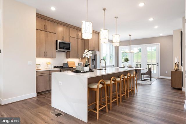 6239 CROSSWIND DR, Rockville, MD 20852