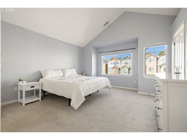 2514 Nw 3RD Ter, Gresham, OR 97030