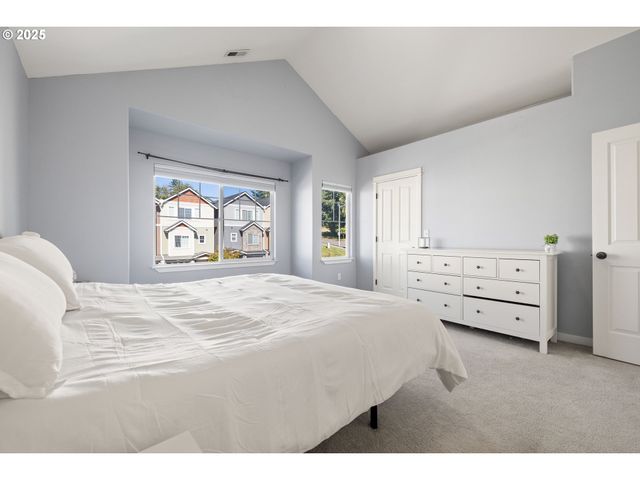 2514 Nw 3RD Ter, Gresham, OR 97030