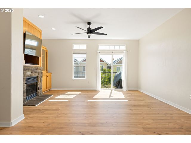 2514 Nw 3RD Ter, Gresham, OR 97030