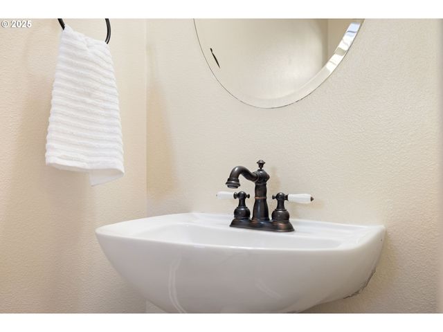 2514 Nw 3RD Ter, Gresham, OR 97030