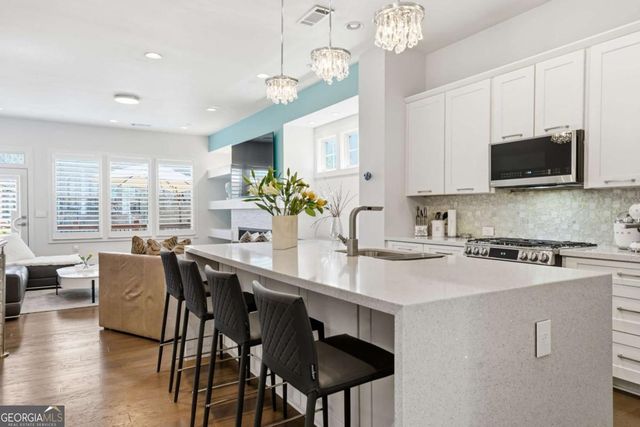 447 Alderwood Street, Atlanta, GA 30328