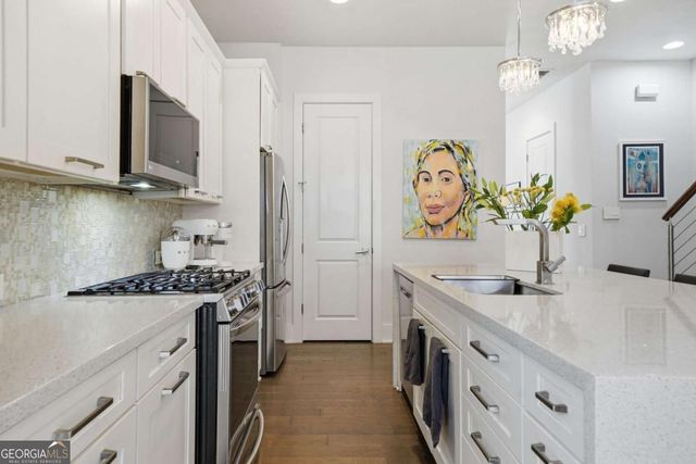 447 Alderwood Street, Atlanta, GA 30328