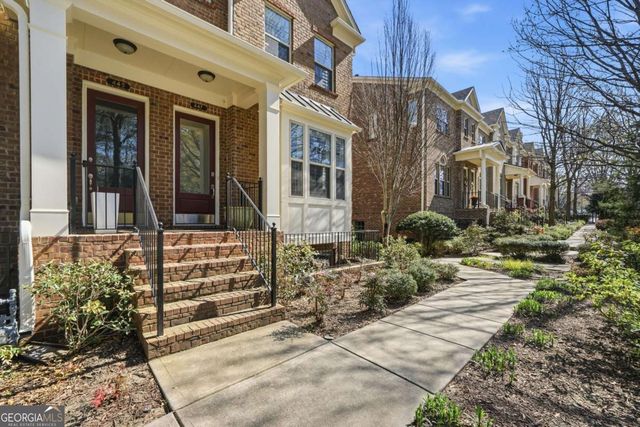 447 Alderwood Street, Atlanta, GA 30328