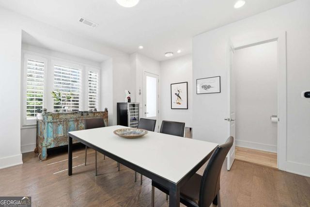 447 Alderwood Street, Atlanta, GA 30328