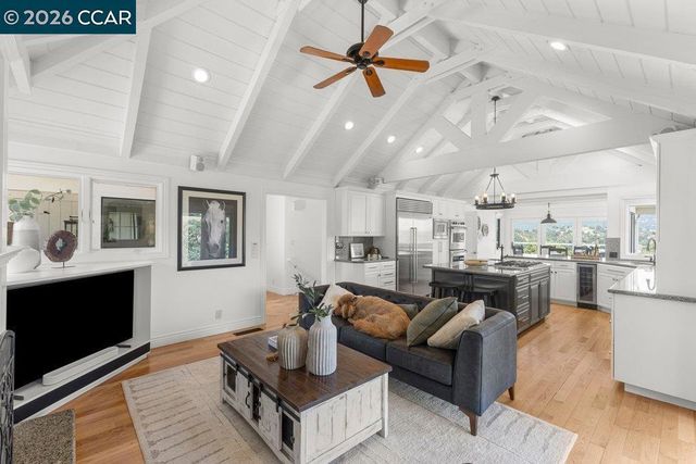 136 Tracy Ln, Alamo, CA 94507