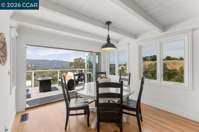 136 Tracy Ln, Alamo, CA 94507