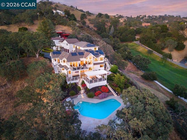 136 Tracy Ln, Alamo, CA 94507
