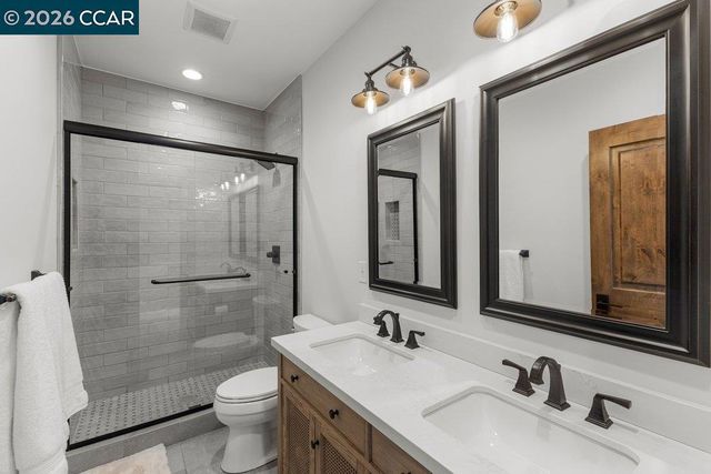 136 Tracy Ln, Alamo, CA 94507