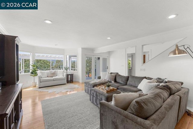 136 Tracy Ln, Alamo, CA 94507