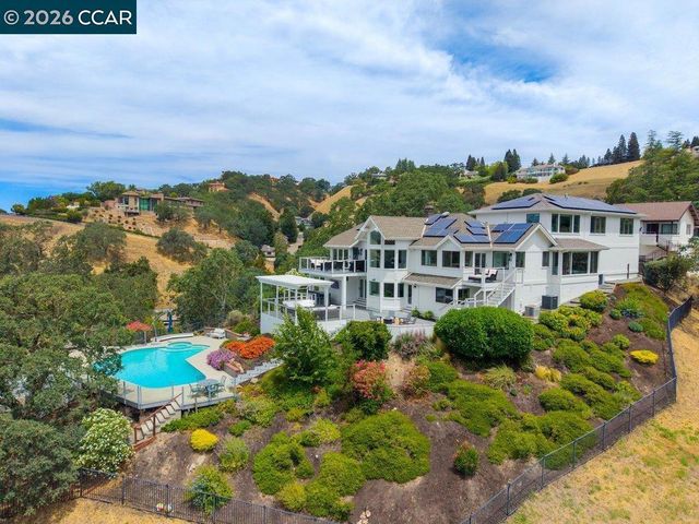 136 Tracy Ln, Alamo, CA 94507
