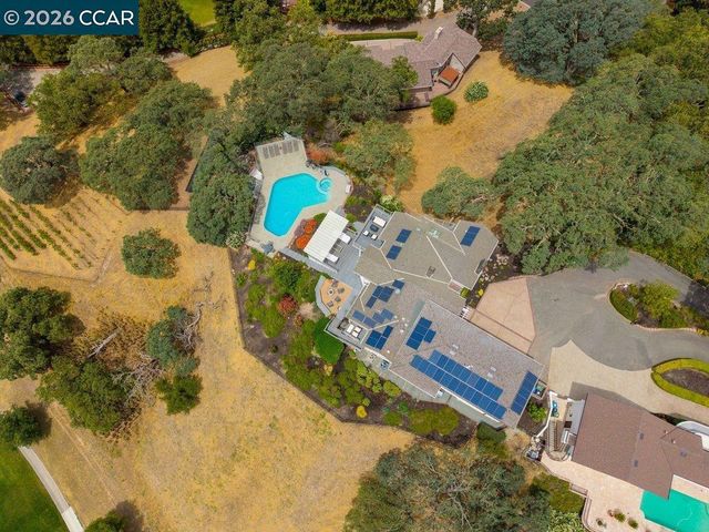 136 Tracy Ln, Alamo, CA 94507