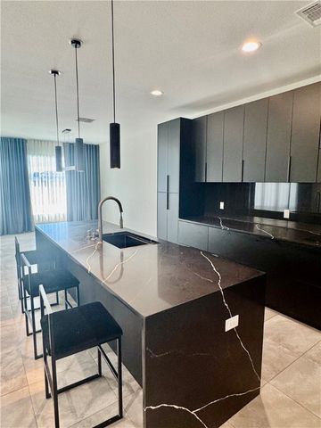 4113 Midlands St, Corpus Christi, TX 78414