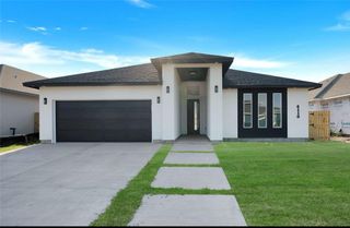 4113 Midlands St, Corpus Christi, TX 78414