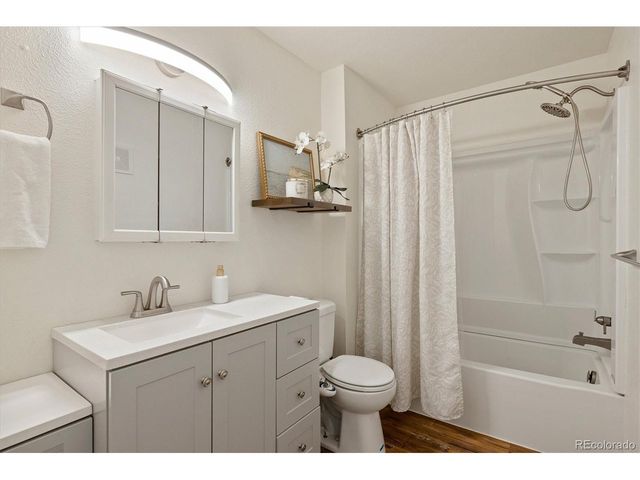 1820 Newland Ct 204, Lakewood, CO 80214
