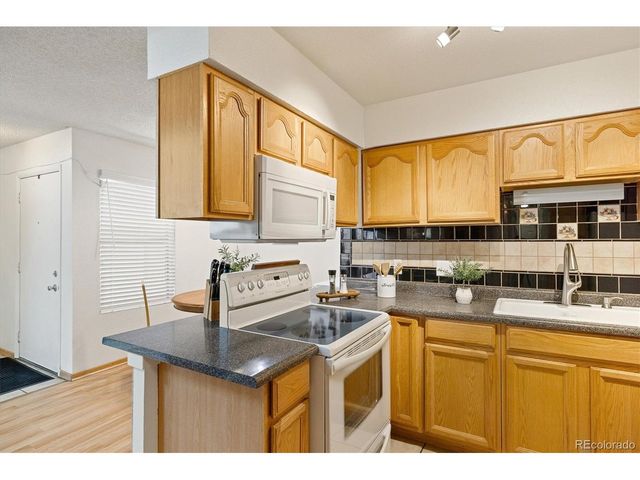 1820 Newland Ct 204, Lakewood, CO 80214
