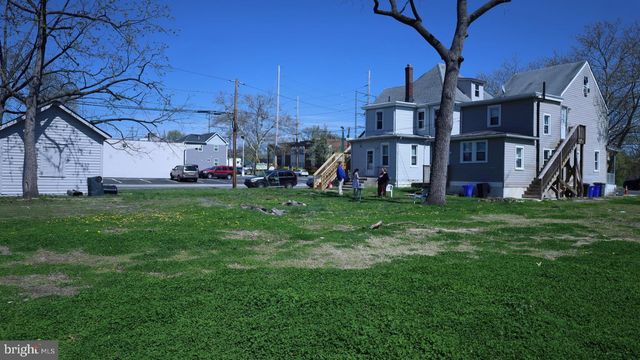 671 N BROAD ST, Woodbury, NJ 08096