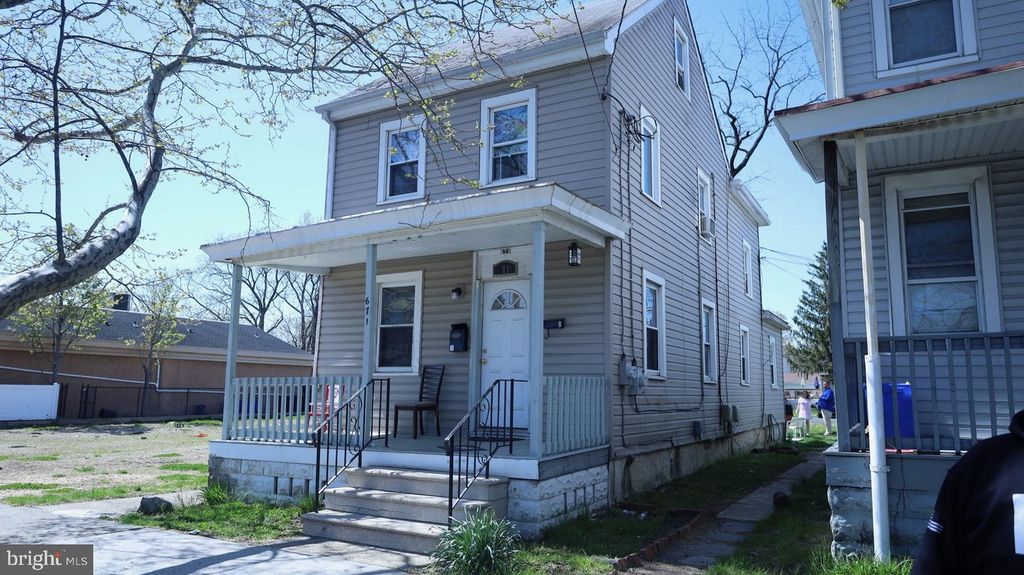 671 N BROAD ST, Woodbury, NJ 08096