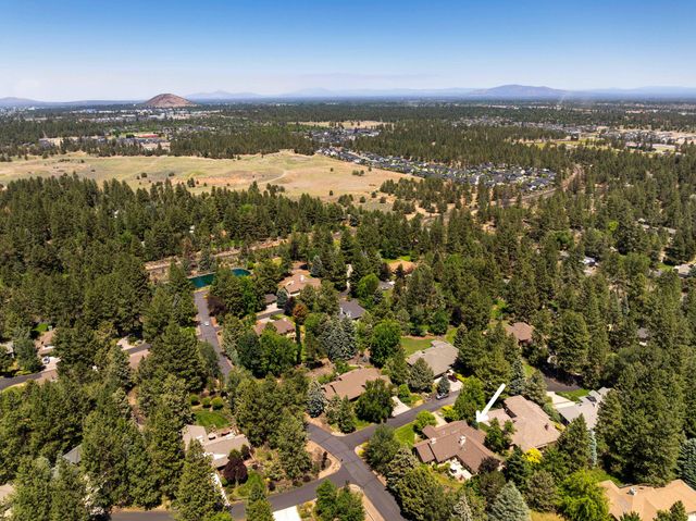 20465 Powder Mountain Court, Bend, OR 97702