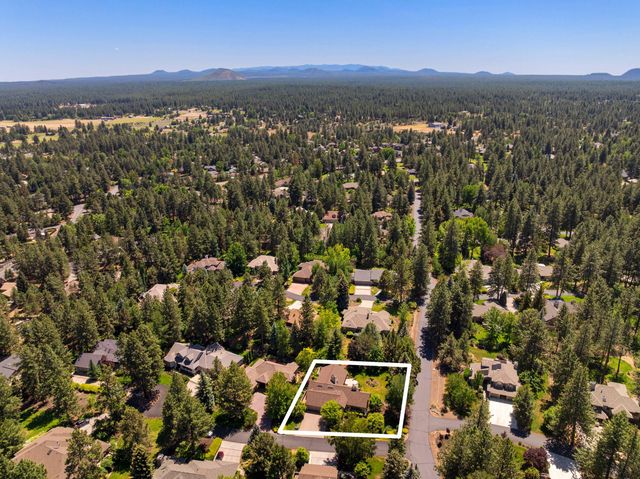 20465 Powder Mountain Court, Bend, OR 97702