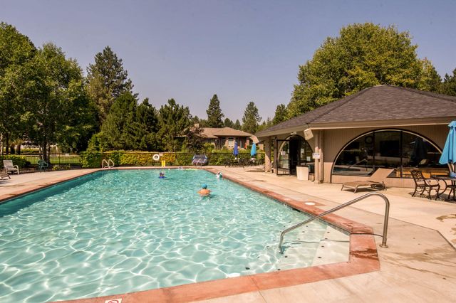 20465 Powder Mountain Court, Bend, OR 97702