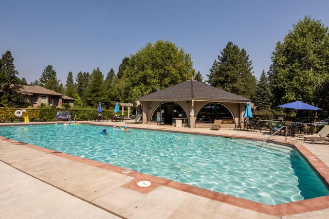 20465 Powder Mountain Court, Bend, OR 97702