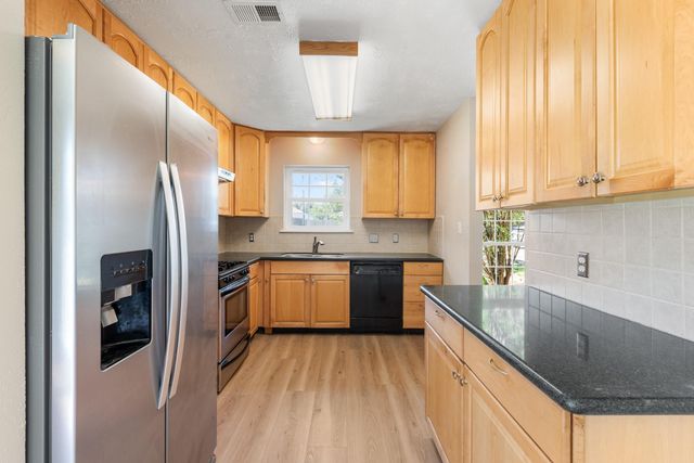 4611 Harrow Court, Bryan, TX 77802