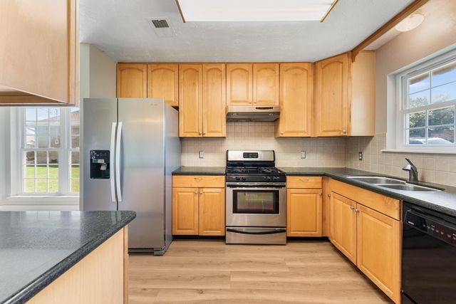 4611 Harrow Court, Bryan, TX 77802