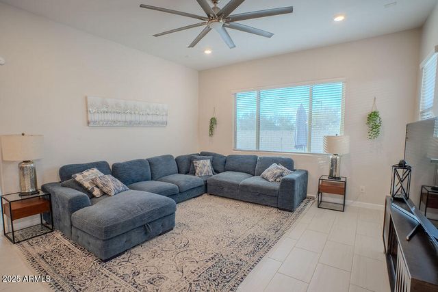 16979 W ALAMEDA Road, Surprise, AZ 85387