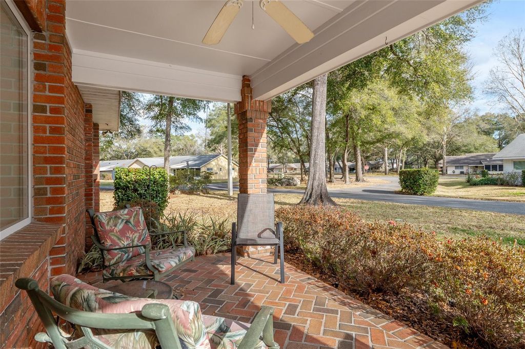 Image 11 of property listing at 8707 SW 88TH COURT ROAD K, Ocala, FL 34481