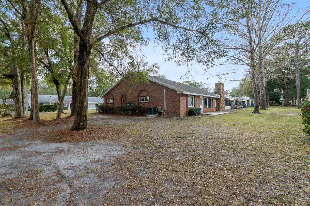 Image 64 of property listing at 8707 SW 88TH COURT ROAD K, Ocala, FL 34481