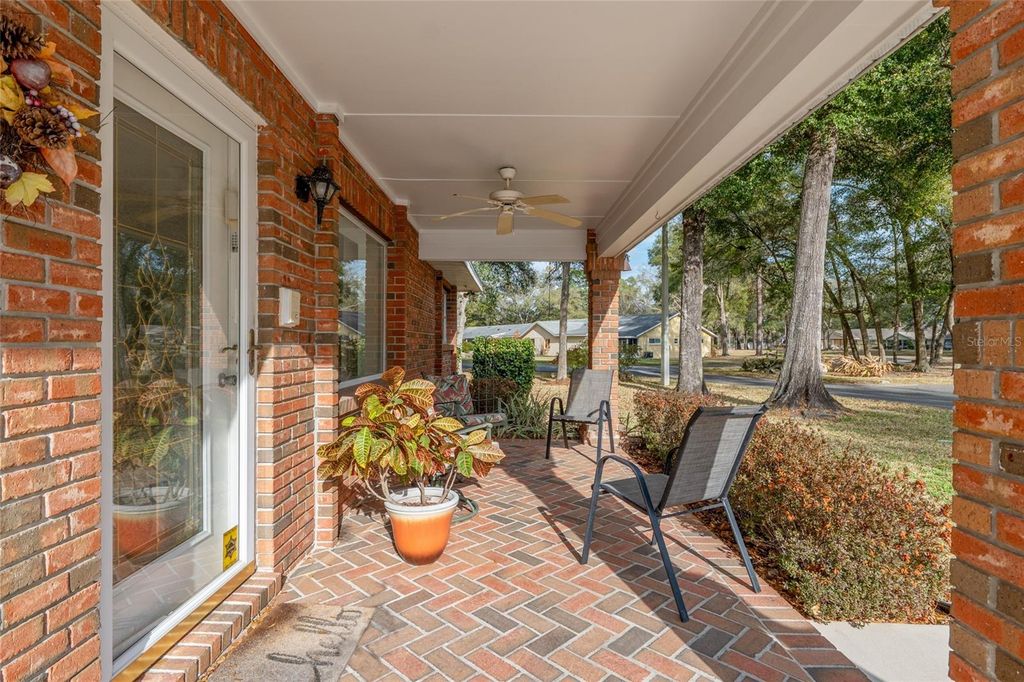 Image 10 of property listing at 8707 SW 88TH COURT ROAD K, Ocala, FL 34481