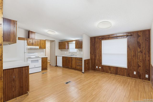 560 Canal, New Braunfels, TX 78130