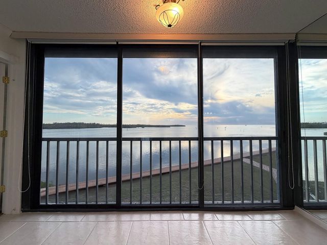 4620 BAY BOULEVARD 1122, Port Richey, FL 34668