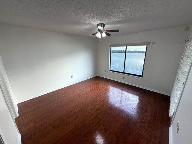 4620 BAY BOULEVARD 1122, Port Richey, FL 34668