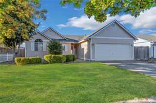 9826 Donovan Court SE, Yelm, WA 98597