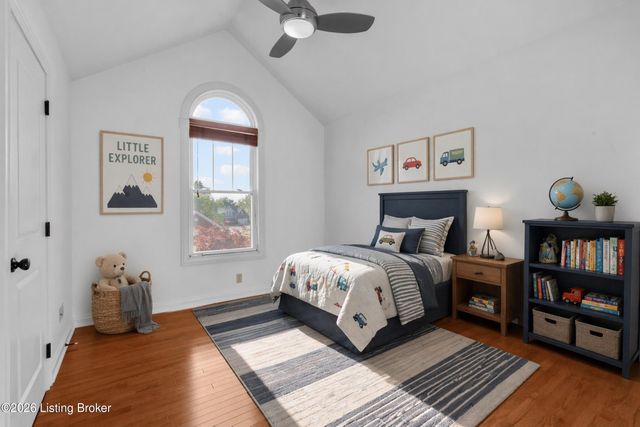 5000 Flora Springs Cir, Louisville, KY 40299