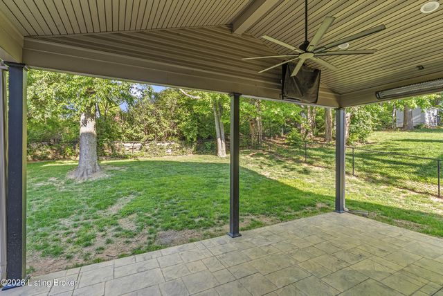 5000 Flora Springs Cir, Louisville, KY 40299