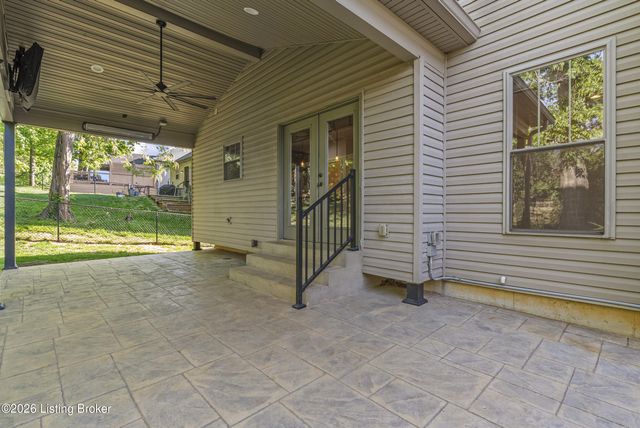 5000 Flora Springs Cir, Louisville, KY 40299