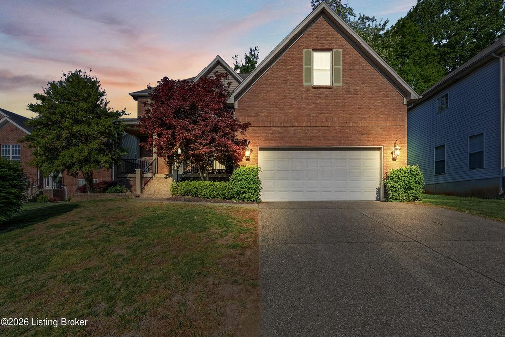 5000 Flora Springs Cir, Louisville, KY 40299