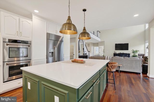 15141 GOLF VIEW DR, Haymarket, VA 20169