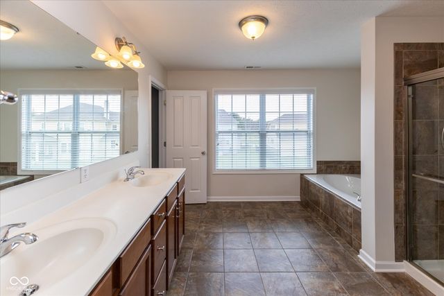 13867 Cold Spring Drive, Fishers, IN 46038