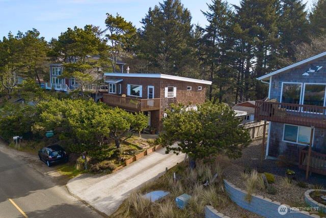32400 J Place, Ocean Park, WA 98640