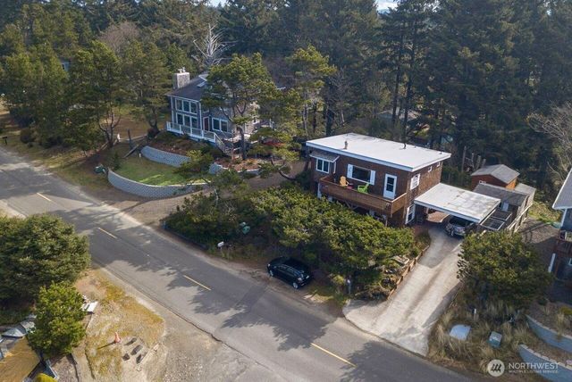 32400 J Place, Ocean Park, WA 98640