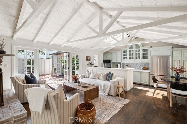 2571 Waverly Drive, Newport Beach, CA 92663