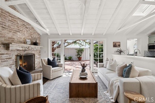 2571 Waverly Drive, Newport Beach, CA 92663