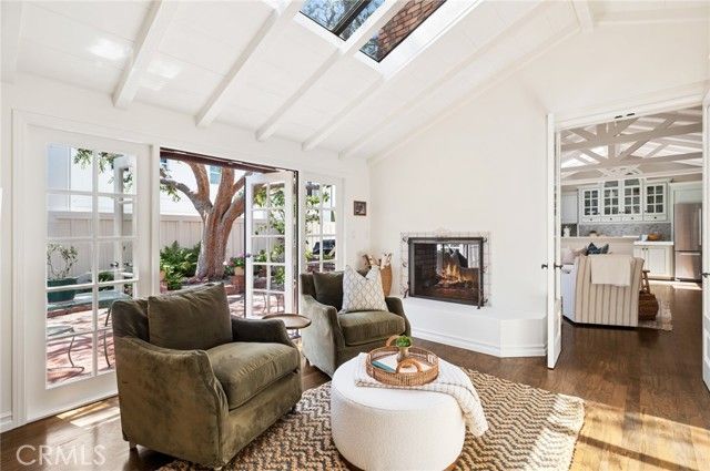 2571 Waverly Drive, Newport Beach, CA 92663