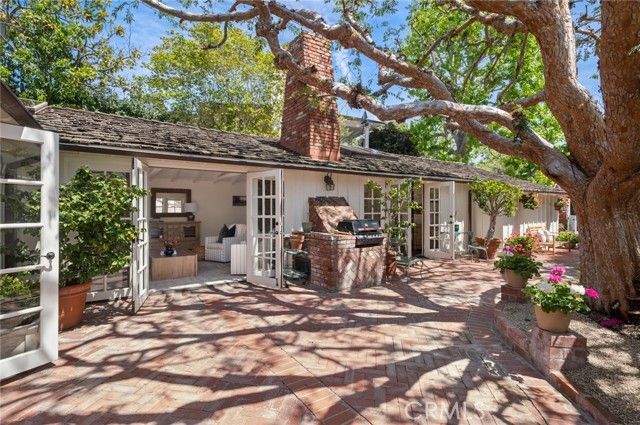 2571 Waverly Drive, Newport Beach, CA 92663