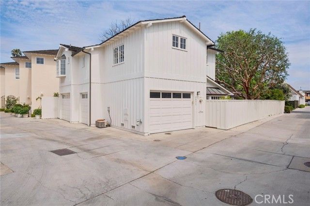 2571 Waverly Drive, Newport Beach, CA 92663