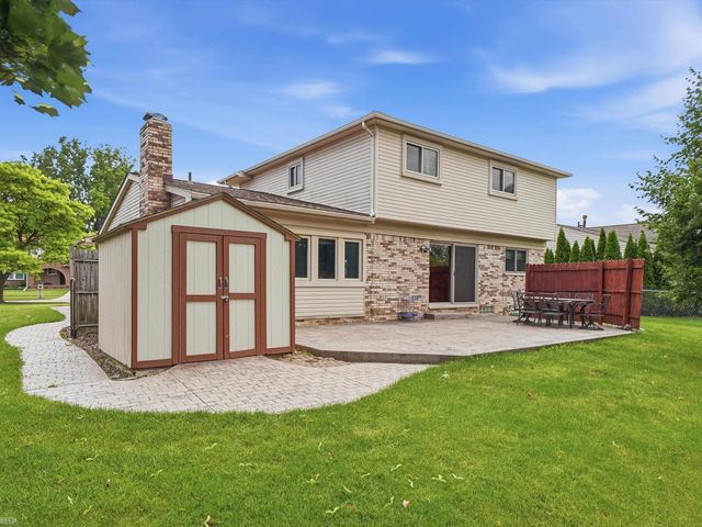 45455 Heatherwoode Lane, Macomb Twp, MI 48044